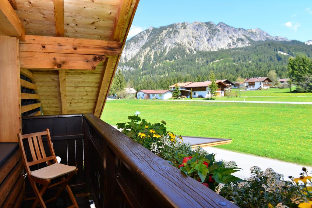 Sonn Alpin - Ferienwohnungen Grän Exteriér fotografie